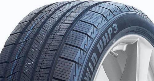 Fortuna GOWIN UHP3 225/35 R19 88V